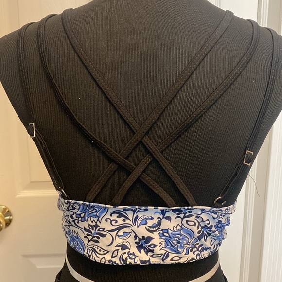 Women’s Two Piece Swimsuit Top and Boyshorts  White Blue Black sz L NWOT - Picture 5 of 6